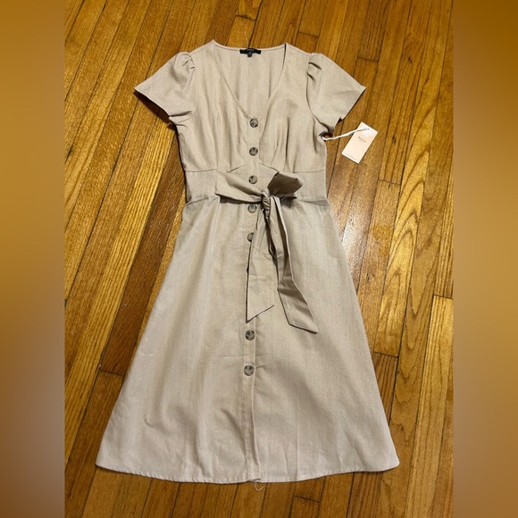 NWT Blashe Button Down Dress Size S Tie Belt Collared Short Sleeve Linen Blend - Picture 2 of 8
